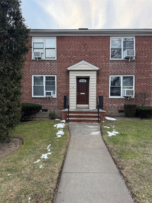 369-35-36 Clearview Expy, Bayside, NY, 11361-1313 | Card Image