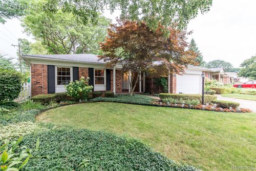 14733 Greenbriar Ct, Plymouth, MI, 48170-2621 | Card Image