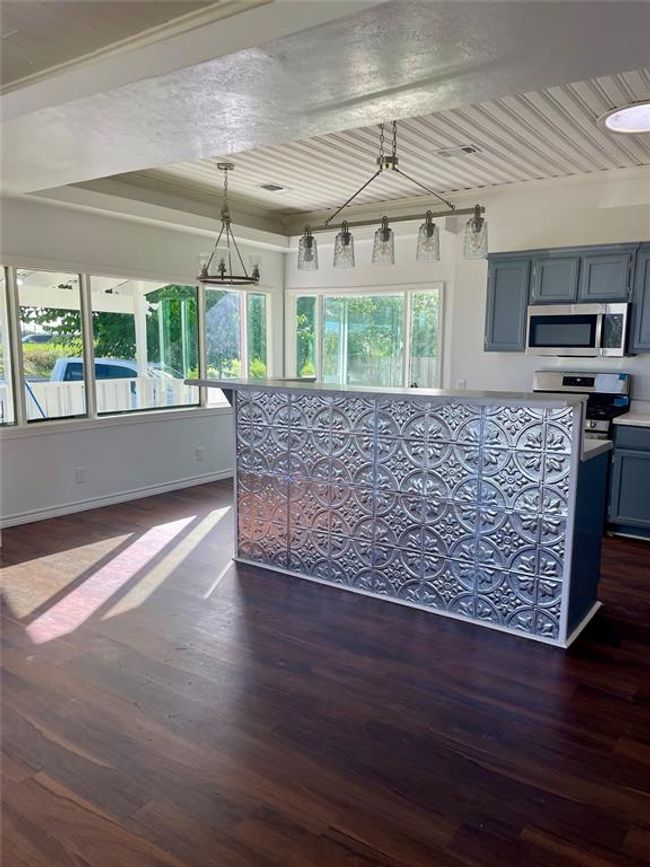 717 W Brazos St, House other with 3 bedrooms, 2 bathrooms and null parking in Freeport TX | Image 7