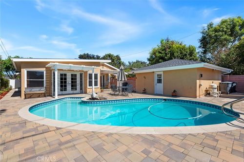 1116 W 21st St, Santa Ana, CA, 92706-3530 | Card Image