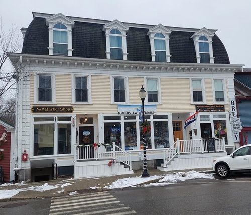 24 C Central Sq, Bristol, NH, 03222-3162 | Card Image