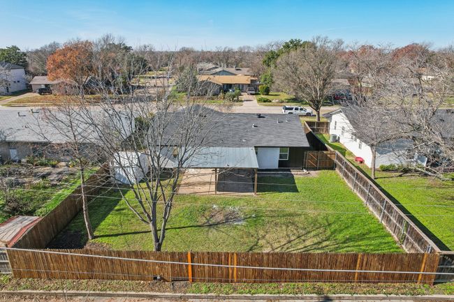 Aerial perspective of suburban area | Image 28