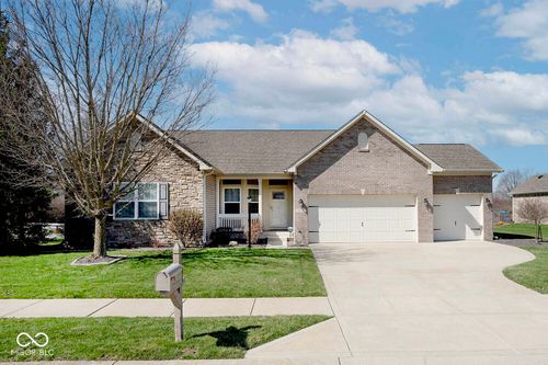9716 N Mariners Crst, Mccordsville, IN, 46055-5509 | Card Image