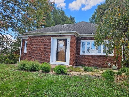 529 Sportsman Dr, Apollo, PA, 15613-8813 | Card Image