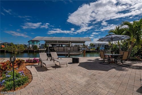 23 Nancy Ln, Fort Myers Beach, FL, 33931-2935 | Card Image