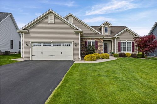 607 Pine Lakes Trl, Webster, NY, 14580-8597 | Card Image