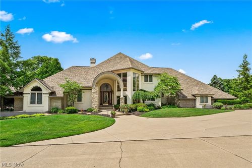 3855 Weymouth Woods Dr, Medina, OH, 44256-7940 | Card Image