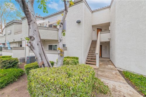 7 Town And Country Rd, Pomona, CA, 91766-6660 | Card Image