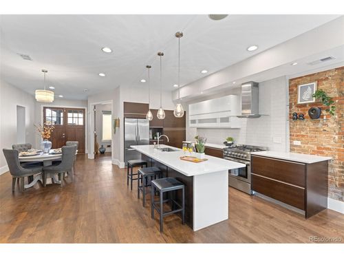 2521 Lawrence St, Denver, CO, 80205-2129 | Card Image