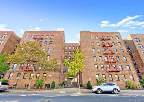 3l-85-14 Broadway, New York, NY, 11373 | Card Image