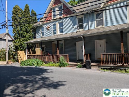 323 E Church St, Slatington, PA, 18080-1902 | Card Image