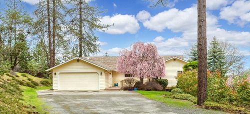 4280 Cloverlawn Dr, Grants Pass, OR, 97527-8999 | Card Image