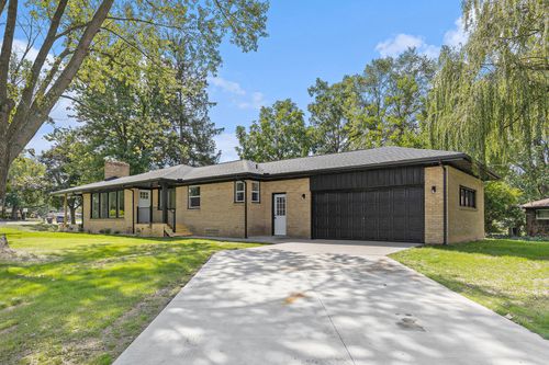 4761 Kalamazoo Ave Se, Kentwood, MI, 49508-4627 | Card Image