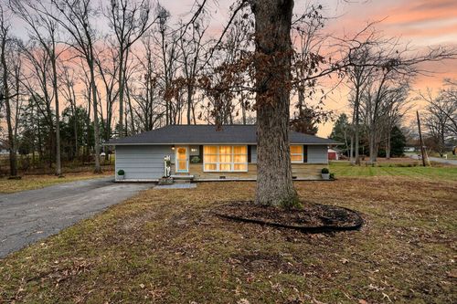 929 Sunset Dr, Cookeville, TN, 38501-1949 | Card Image