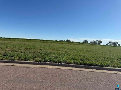 308 Duck Trl Trail, Hartford, SD, 57033 | Card Image