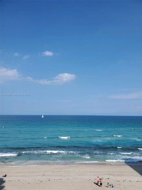 4b-5460 N Ocean Dr, Riviera Beach, FL, 33404-2516 | Card Image