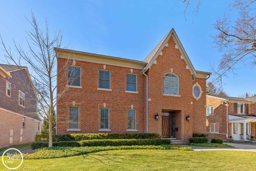 577 Washington Rd, Grosse Pointe, MI, 48230-1662 | Card Image