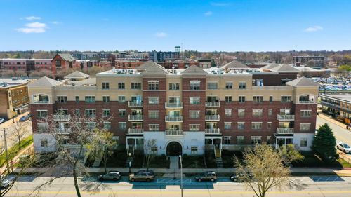 unit-104-965 Rogers St, Downers Grove, IL, 60515-3679 | Card Image