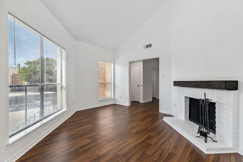 3726 Thistlemont Dr, Houston, TX, 77042-5806 | Card Image