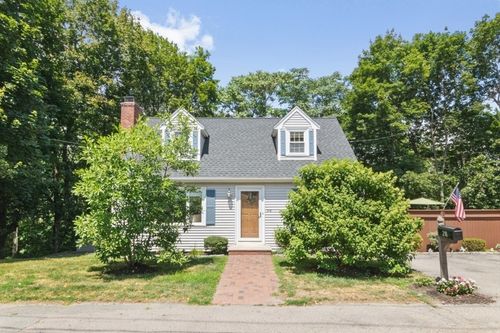 216 Nahant St, Wakefield, MA, 01880-3425 | Card Image
