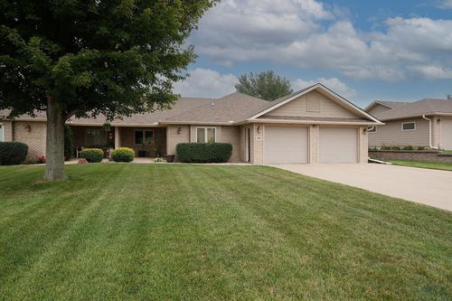 1364 7th Avenue Se, Sioux Center, IA, 51250 | Card Image