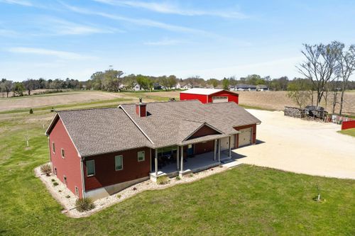 1009 Bremer Rd, Waverly, IA, 50677-4144 | Card Image