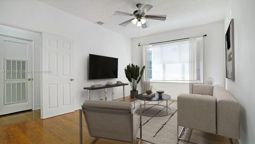 apt-4-825 Jefferson Ave, Miami Beach, FL, 33139-5659 | Card Image