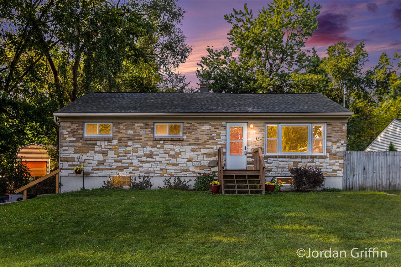 Westwood Dr, Grand Rapids, MI 49525