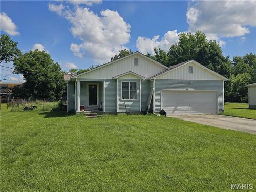 922 Susan St, Dexter, MO, 63841-1555 | Card Image