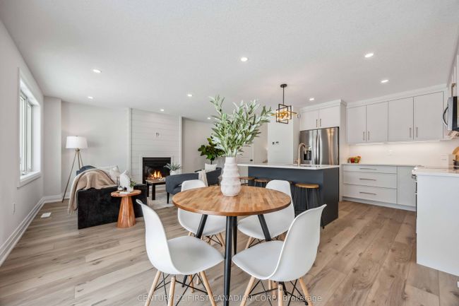 483 Huron St, House other with 3 bedrooms, 3 bathrooms and 2 parking in Wyoming ON | Image 15