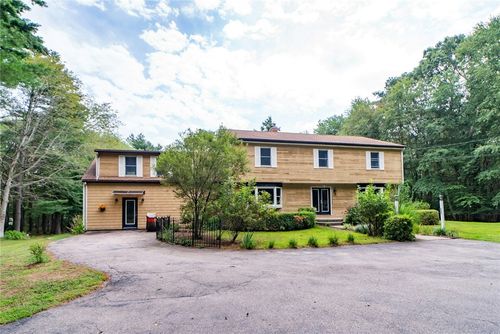 35 Job Dr, Richmond, RI, 02892-1022 | Card Image