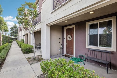 p3-500 N Willowbrook Ave, Compton, CA, 90220-2458 | Card Image