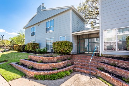 apt-20-1901 N Fitzhugh Ave, Dallas, TX, 75204-4669 | Card Image