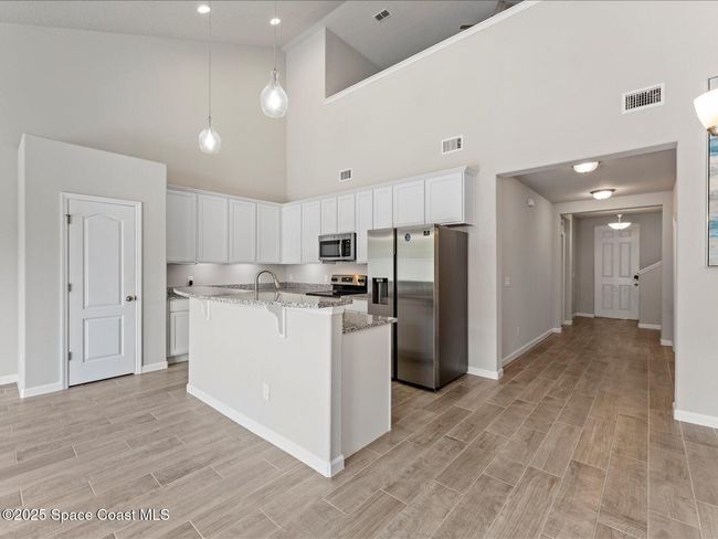 719 Simeon Dr, Townhouse with 3 bedrooms, 3 bathrooms and null parking in Satellite Beach FL | Image 6