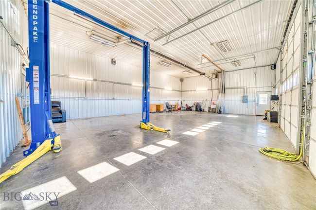 Shop interior | Image 39