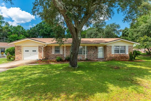 110 Gardenia Ct Nw, Fort Walton Beach, FL, 32548-4324 | Card Image