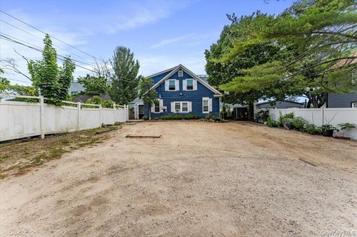227 Rockaway Tpke, Lawrence, NY, 11559-1217 | Card Image