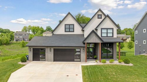 4998 Beach St Ne, Prior Lake, MN, 55372-1225 | Card Image