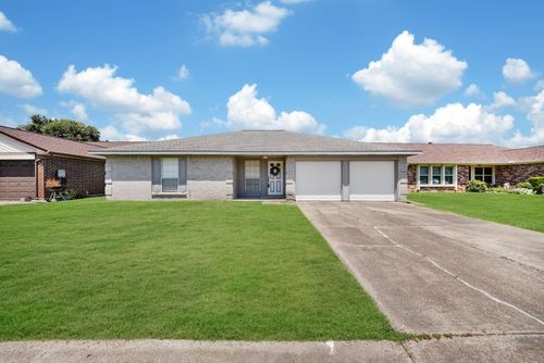 9839 Rustic Rock Rd, La Porte, TX, 77571-4144 | Card Image