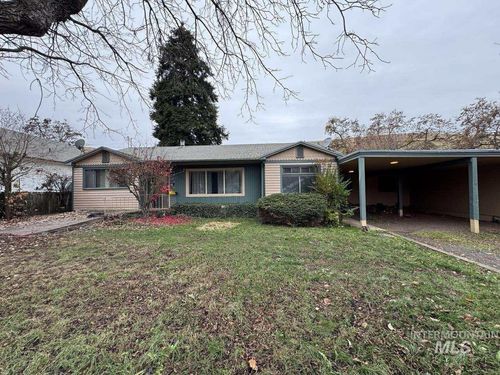 326 7th St, Lapwai, ID, 83540-7719 | Card Image