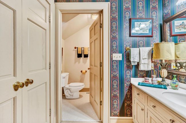 In-Law Bath | Image 37