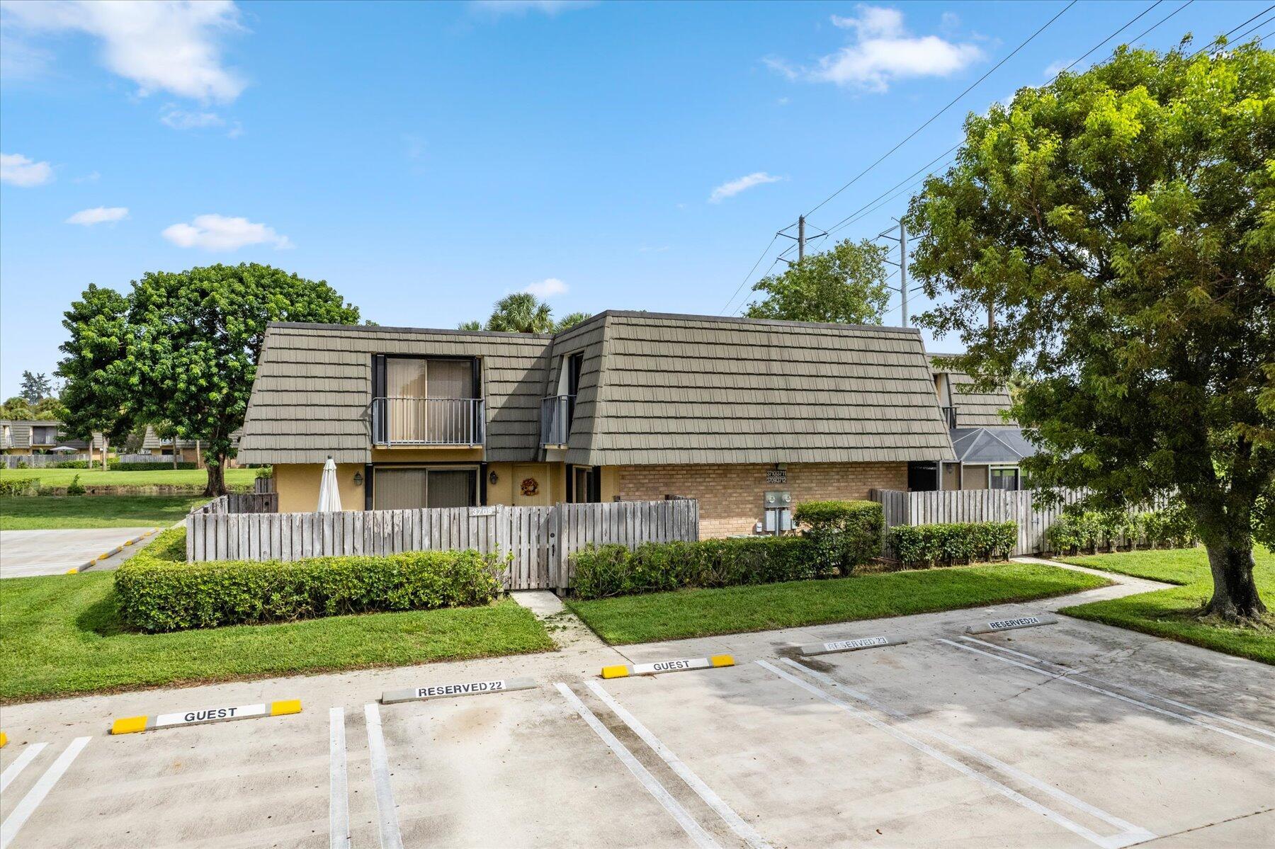 37th Way, West Palm Beach, FL 33407
