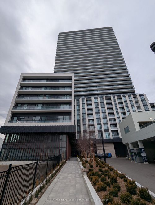 2412-5858 Yonge St, North York, ON, M2M0C6 | Card Image