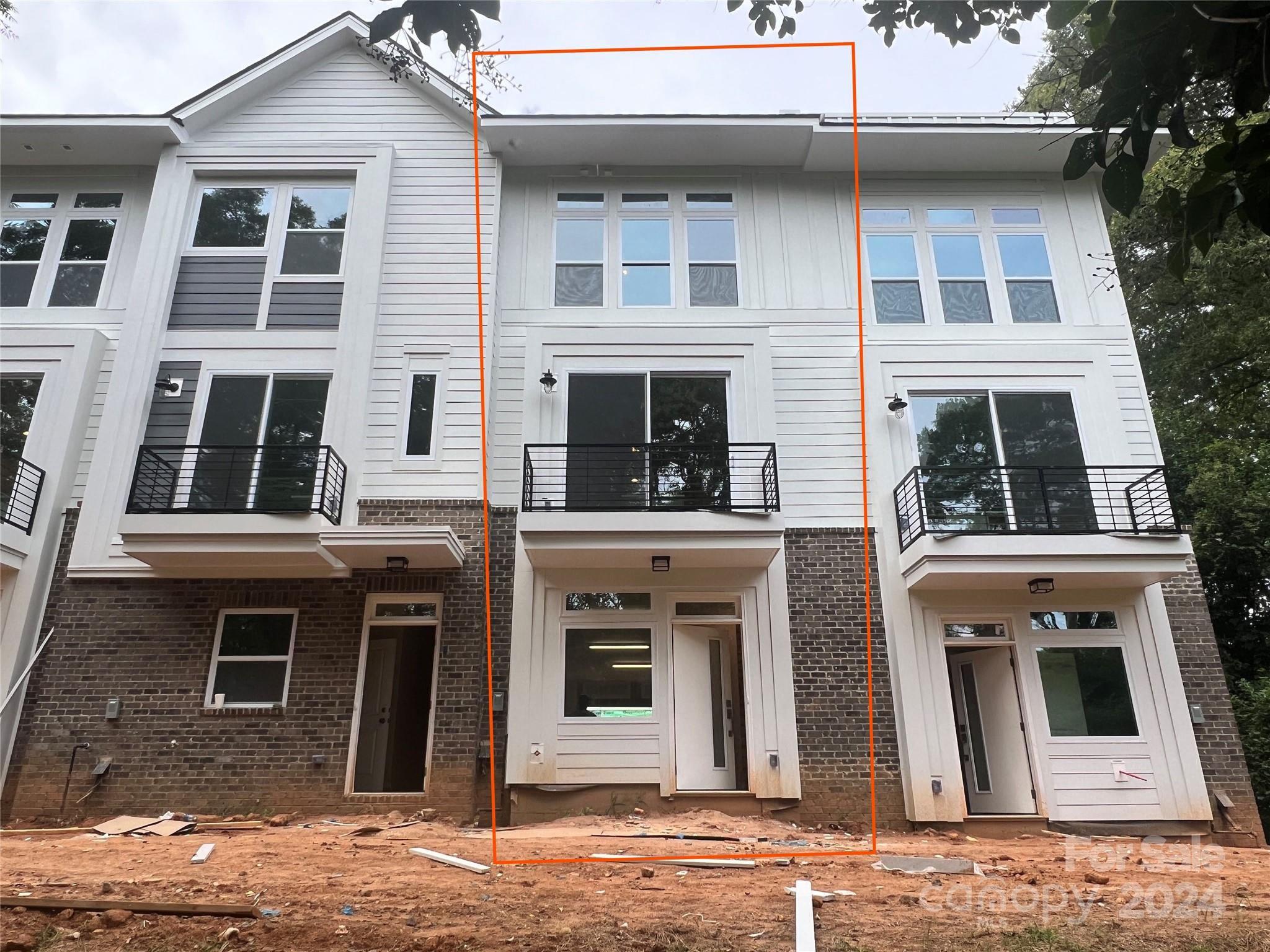 Collier Walk Aly, Charlotte, NC 28205