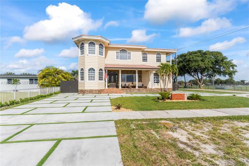 901 Dove Ave, Miami Springs, FL, 33166-3204 | Card Image