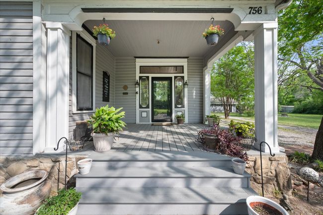 View of covered porch | Image 6