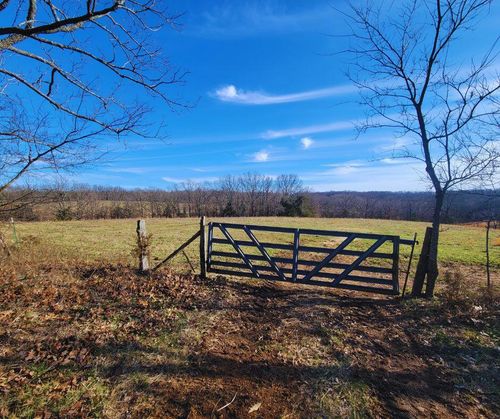000 Longview Rd, Elk Creek, MO, 65464 | Card Image