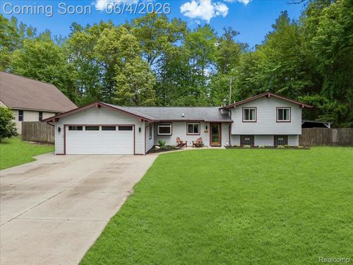 1687 Birchton St, Commerce Twp, MI, 48382-3730 | Card Image