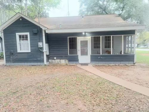 2824 5th St, Bay City, TX, 77414-6318 | Card Image