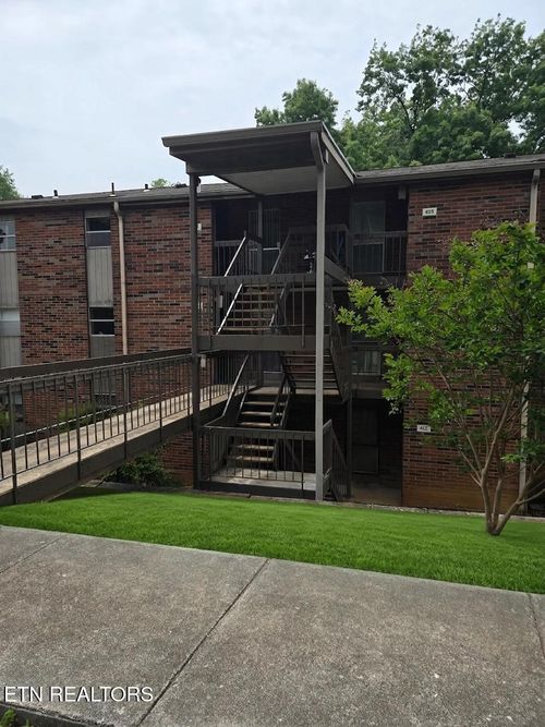 435 Canberra Dr, Knoxville, TN, 37923-5678 | Card Image